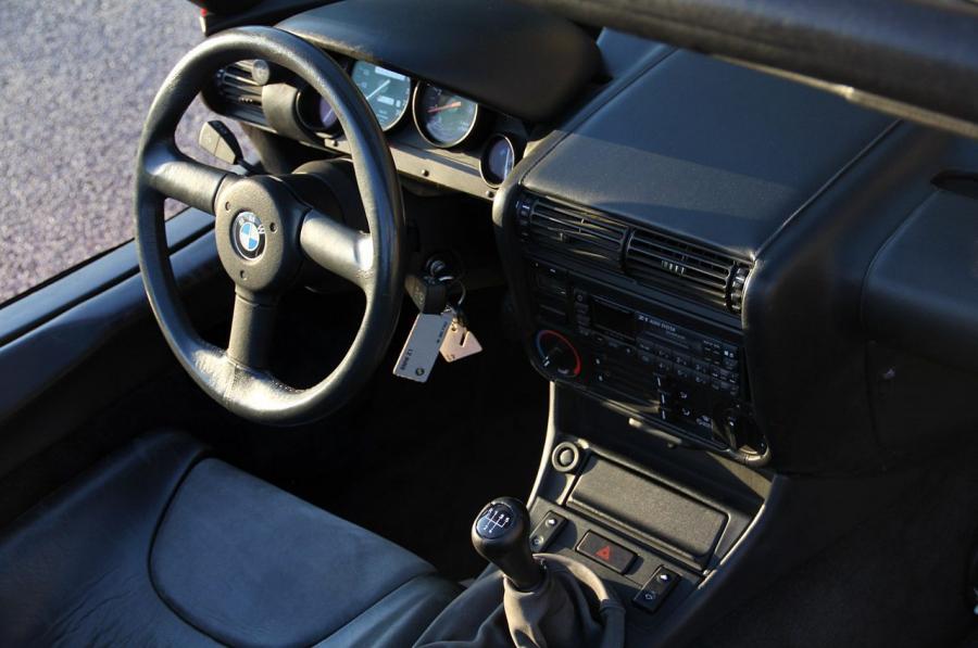 Торпедо BMW Z1 (E30) 1988 года  (фото 27 из 88)